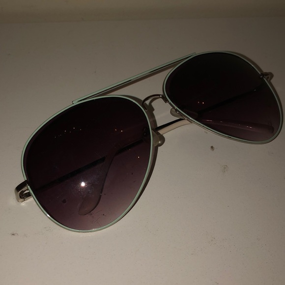 Aviator sunglasses - Picture 3 of 3